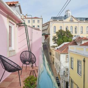 Fantastic Apartment with balcony in Bica