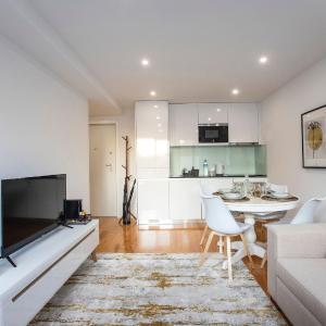 City Center 2BR Flat w/ AC by LovelyStay
