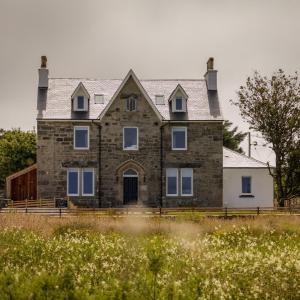 House Of Juniper - The Manse