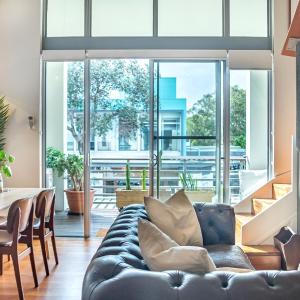 Spacious Lofty Loft by Sydney Dreams