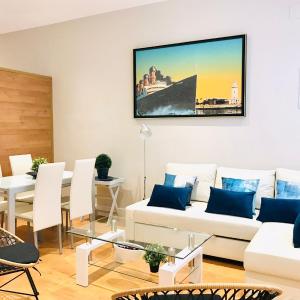 Arenal del mar & Malagueta Beach by ELE Apartments