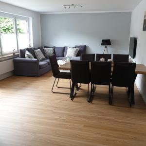 Ferienwohnung Voelker, wenige Schritte zum Meer, WLAN, 3 SZ, Kinder geeignet, Sackgasse, Horumersiel - Nordsee, Erdgeschoss