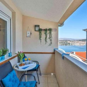 Apartment in Okrug Gornji with sea view, balcony, air conditioning, W-LAN 5050-1