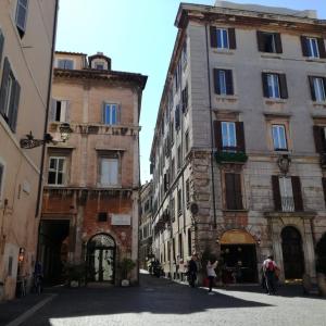 CORONARI 28 Holiday Apartment
