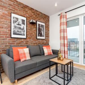 Movie Apartment at the Main Station by Noclegi Renters