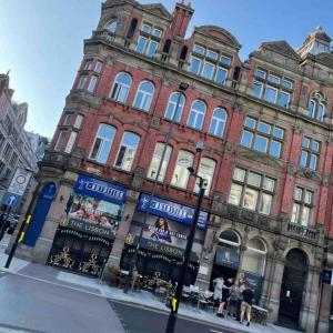 4 bed city centre flat