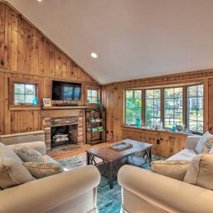 Swim & Unwind! Follins Pond Cottage Near Beach