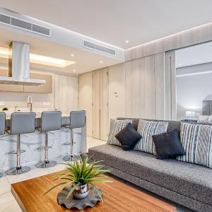 Breeze Easy at Nautico