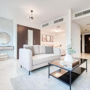 Calm Studio at Sky Gardens DIFC by Deluxe Holiday Homes