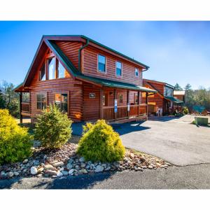Robins Nest - WC Accessible, Views, Community Pool