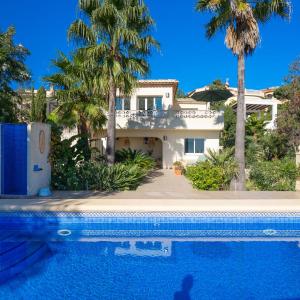 Holiday Home La Begonia by Interhome