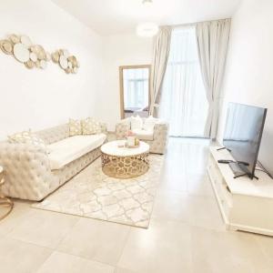Modern 1BR in Jumeirah Village Circle (Pool View)