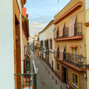 Comfortable apartment in Seville, 65 m² with balcony