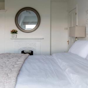 Tranquil Beachfront Beautiful 2-Bed Apartment