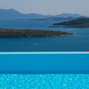 Villa Pasithea - breathtaking seaviews, infinity pool, privacy, close to the beach
