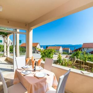 Apartment in Bol with sea view, terrace, air conditioning, WiFi 3739-2
