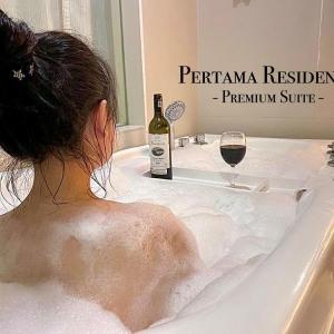 Private Jacuzzi Staycation at KL City 152