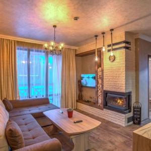 Forest Home 524