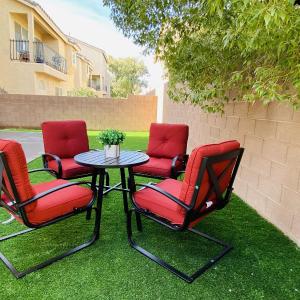 comfortable house/3 storynear airportcasino outlet