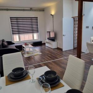 Modern and spacious two bedroom apartment