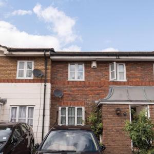 London ExCel 3Bed House Sleeps 6 - Car park for 2