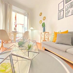 HomeySeville SuperB Apartment Downtown Sevilla ,parking optional, Top !!