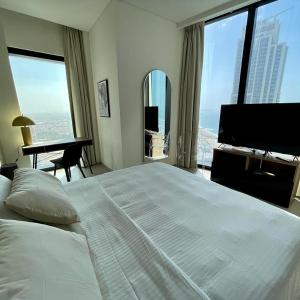 LHG ADDRESS BEACH Unlimited access to SKYPOOL and BEACH facilities
