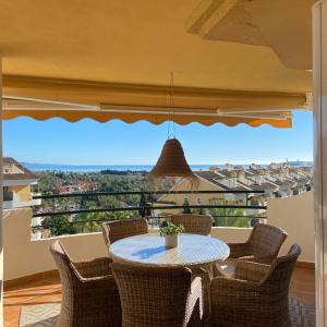 Walking distance to Puerto Banus sea view Apartment