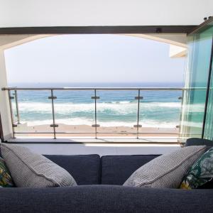 1002 Bermudas - by Stay in Umhlanga