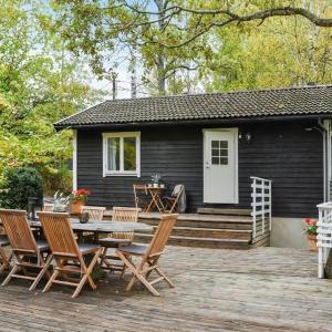 Modern cottage with sunny terrace