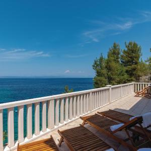 Amazing Home In Blato With Wifi