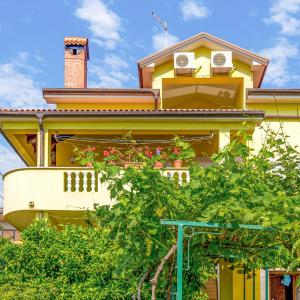 1 Bedroom Lovely Apartment In Opatija