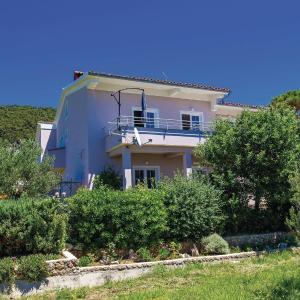 1 Bedroom Lovely Apartment In Barbat Na Rabu