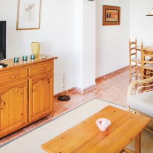 2 Bedroom Cozy Apartment In Torrevieja