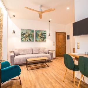 Curcumelli Luxury Suites - Pinia