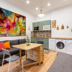 Industrial Style Appartment with AC steps to Gozsdu