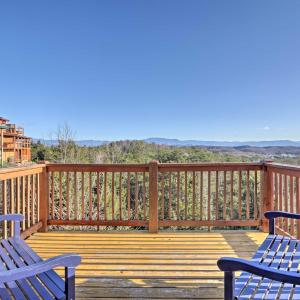 Douglas Lake Resort Cabin with Deck and Game Room!