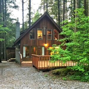 Snowline Cabin 35 - A pet-friendly country cabin, Now has air conditioning