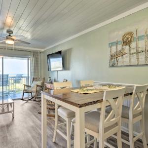 Fernandina Beach Condo about 1 Mi to Golf Courses