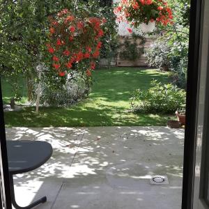 Pia's Gardenview
