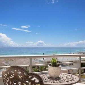 Luxury beachfront 2 bed, 2 bath with communal swimming pool
