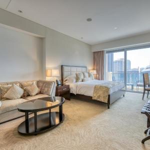 Steps Away From Marina Mall with Iconic Marina Canal Views, The Address Residences, Dubai Marina by Deluxe Holiday Homes