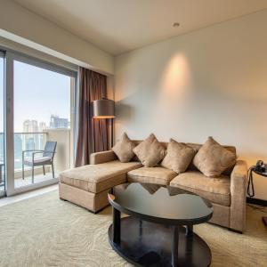 Marina Gem with Overlooking Canal Views 1BR Next to Mall, The Address Residences, Dubai Marina by Deluxe Holiday Homes