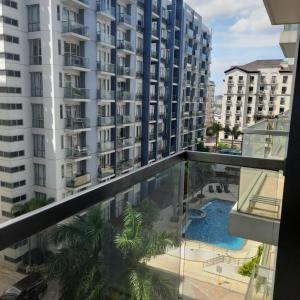 One Palm Tree Villas-Kenzie Place Terminal 3 Airport