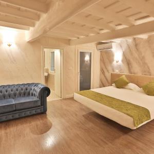 Grottini Luxury Suites ~ Pantheon