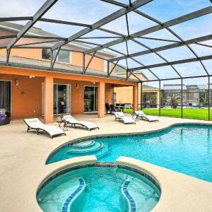 Less Than 5 Mi to Disney World Resort Home for Families!