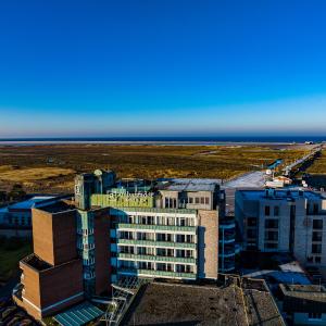 ambassador hotel & spa