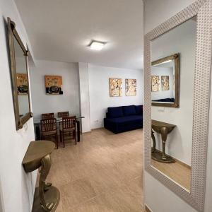 TORREMOLINOS CENTRO - Beautiful , newly renovated 2 bedroom apartment