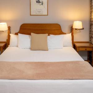 Ngwenya City Hotel