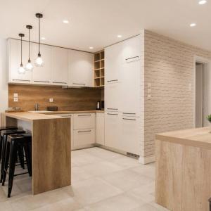 Chic Apartment - Strolling to the Athenian streets